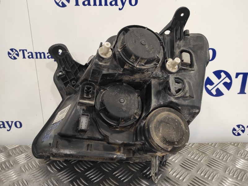 Recambio de faro derecho para opel meriva 1.7 16v cdti referencia OEM IAM 93321052  