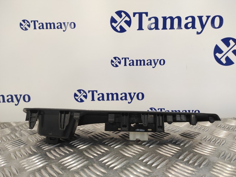 Recambio de mando elevalunas delantero derecho para nissan micra v (k14) 1.0 12v cat referencia OEM IAM   