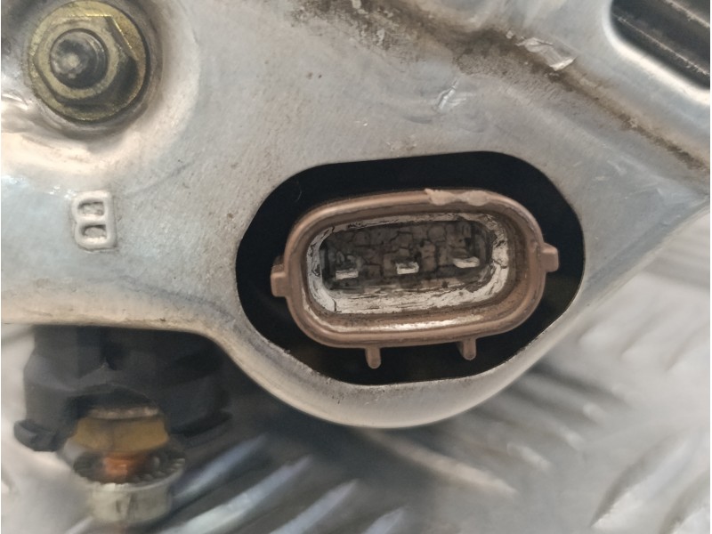 Recambio de alternador para land rover freelander (ln) 2.0 turbodiesel referencia OEM IAM 1002132630  YLE102080