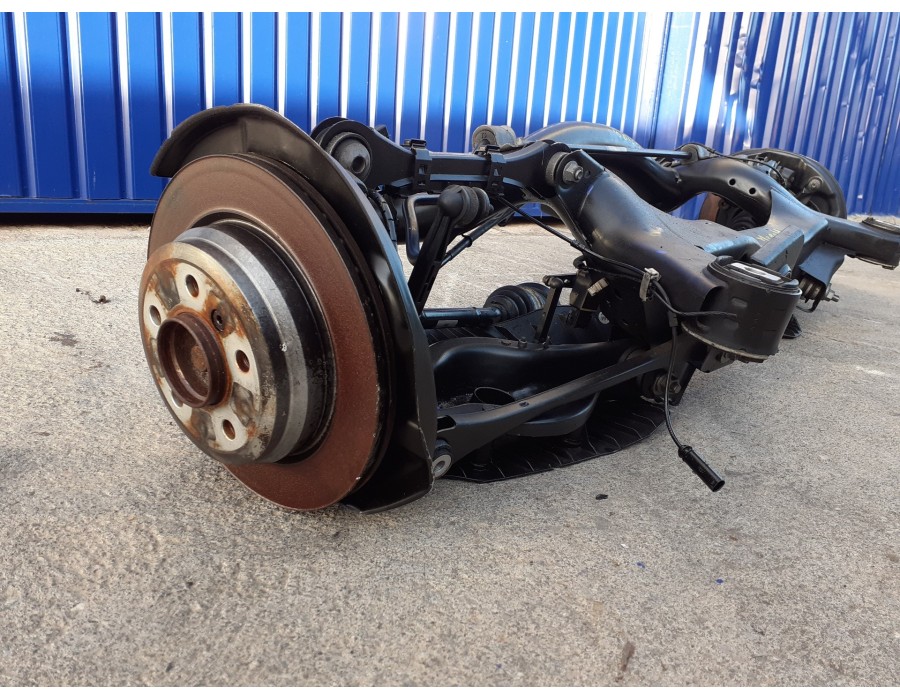 Recambio de puente trasero para bmw serie 3 touring (f31) 2.0 16v turbodiesel referencia OEM IAM 2785334A01  