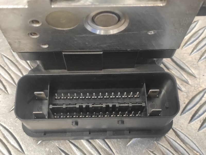 Recambio de abs para chrysler voyager (rg) 2.5 crd cat referencia OEM IAM P04721090AB 25092643323 25020611344