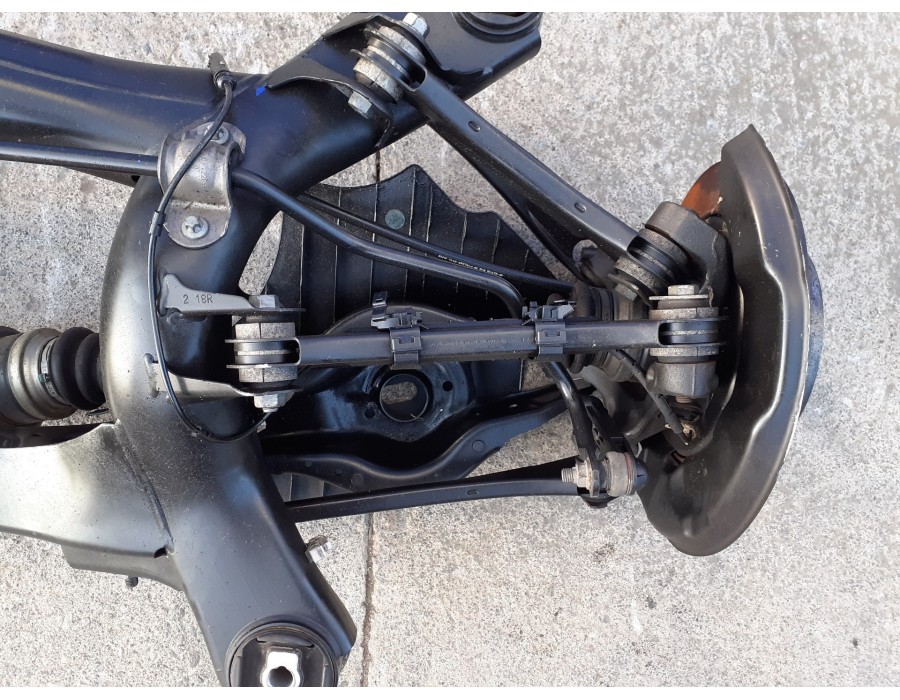 Recambio de puente trasero para bmw serie 3 touring (f31) 2.0 16v turbodiesel referencia OEM IAM 2785334A01  