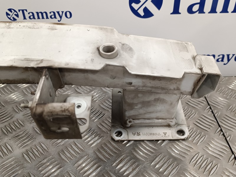 Recambio de refuerzo paragolpes delantero para citroën c5 berlina 1.6 hdi fap referencia OEM IAM 9660501880  