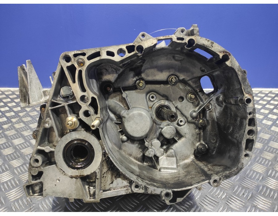 Recambio de caja cambios para renault megane ii familiar 1.5 dci diesel referencia OEM IAM JR5102 8200210038 8200133311
