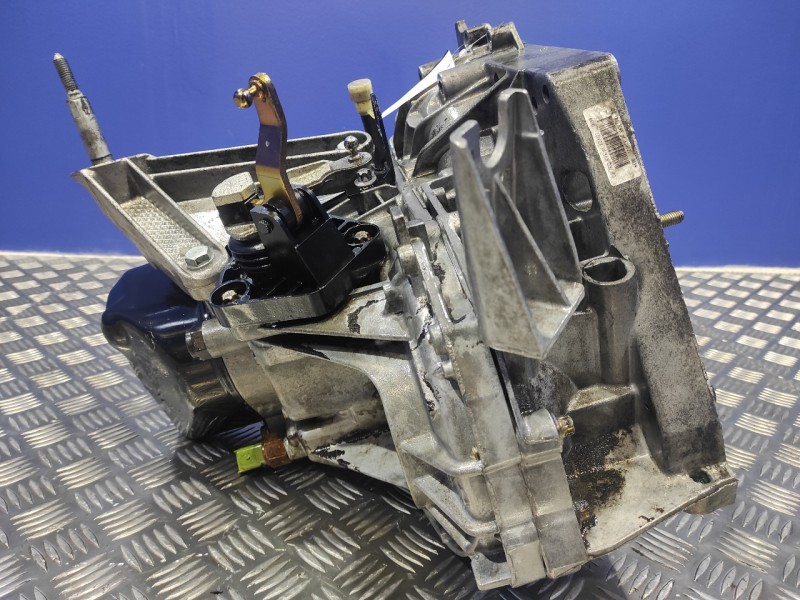 Recambio de caja cambios para renault megane ii familiar 1.5 dci diesel referencia OEM IAM JR5102 8200210038 8200133311