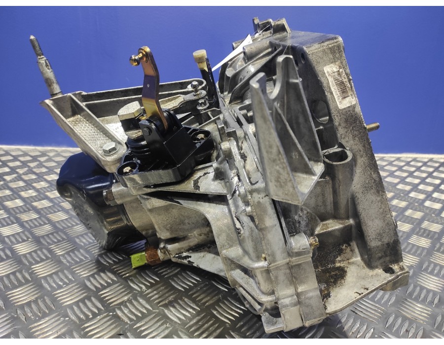 Recambio de caja cambios para renault megane ii familiar 1.5 dci diesel referencia OEM IAM JR5102 8200210038 8200133311