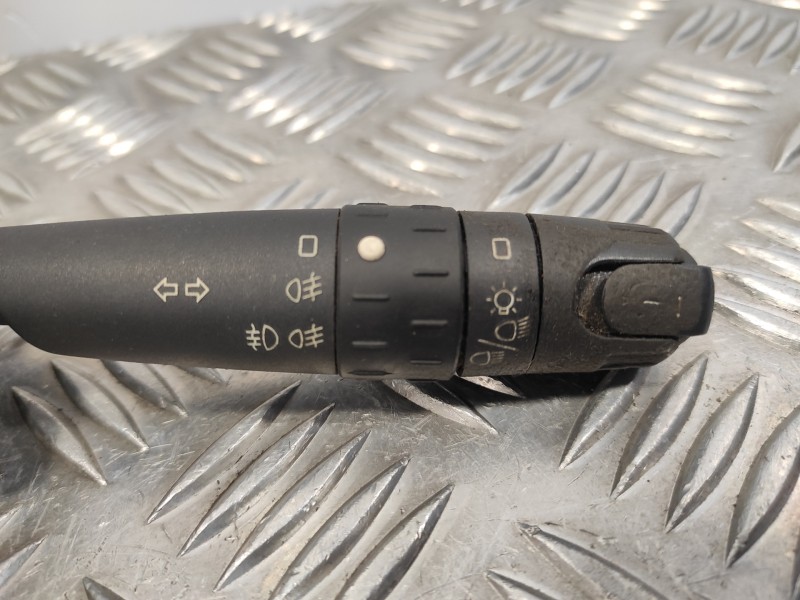 Recambio de mando luces para peugeot 206 berlina 1.9 diesel referencia OEM IAM 96251932ZL  34393001