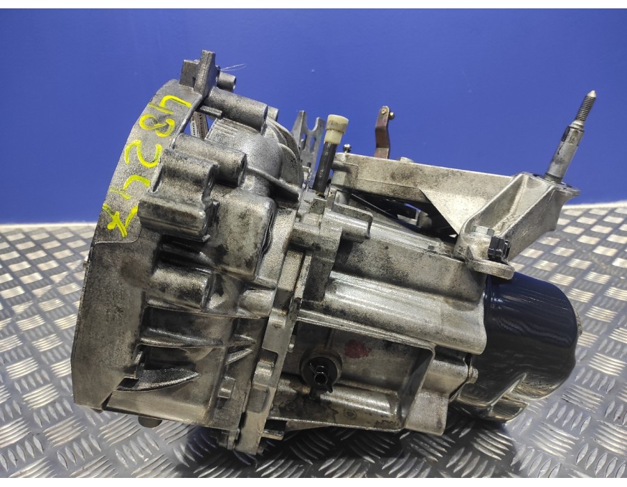 Recambio de caja cambios para renault megane ii familiar 1.5 dci diesel referencia OEM IAM JR5102 8200210038 8200133311