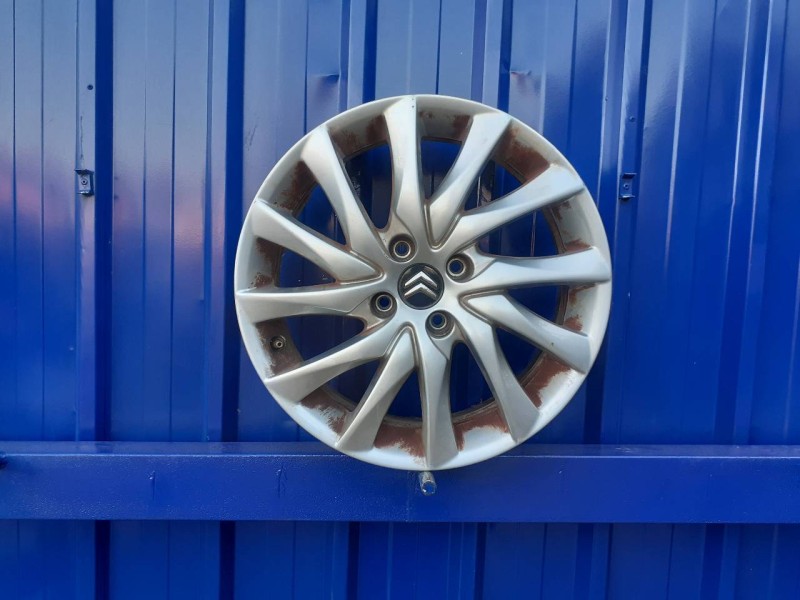 Recambio de llanta para citroën c4 picasso 1.6 16v referencia OEM IAM 9655832480  