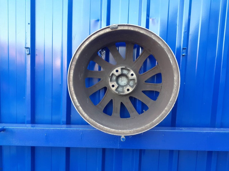 Recambio de llanta para citroën c4 picasso 1.6 16v referencia OEM IAM 9655832480  