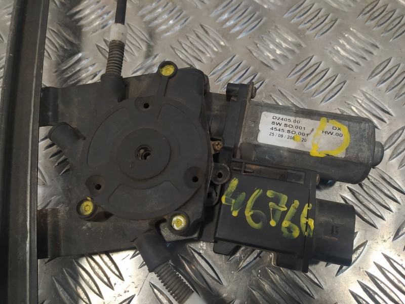 Recambio de elevalunas delantero derecho para volkswagen golf iii berlina (1h1) vr6 referencia OEM IAM D240500  