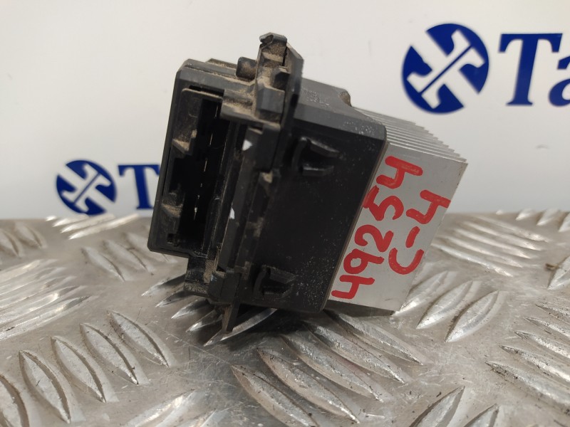 Recambio de resistencia calefaccion para citroën c4 lim. live edition referencia OEM IAM 245R1608A1CN  T1017845RC