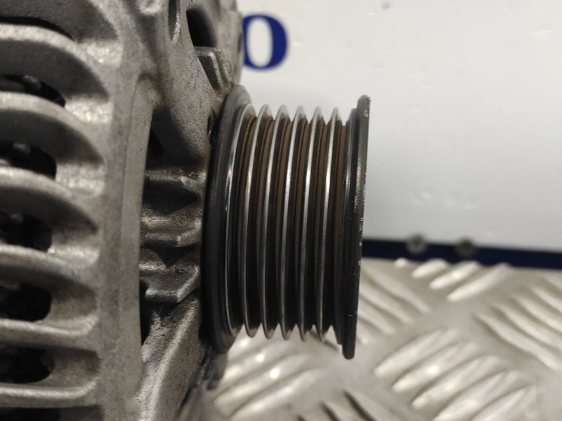 Recambio de alternador para mini countryman (f60) referencia OEM IAM 764013104  1042118182