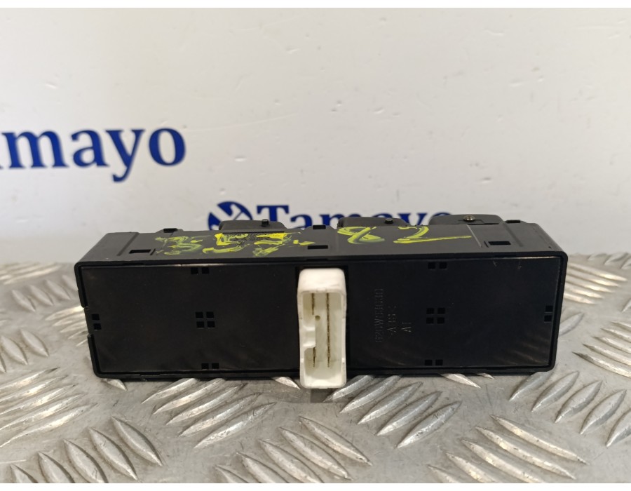 Recambio de mando elevalunas delantero izquierdo para hyundai trajet (fo) 2.0 crdi cat referencia OEM IAM 621W02250  620W03030