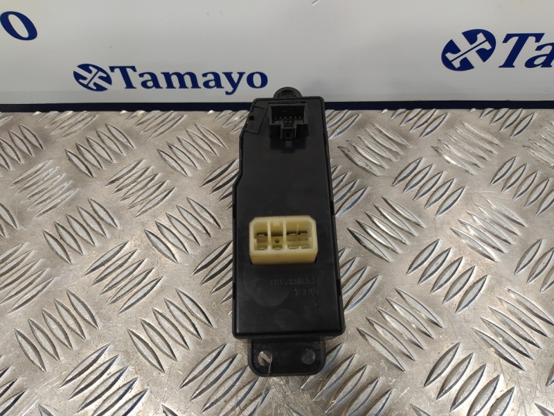 Recambio de mando elevalunas delantero izquierdo para hyundai h 1 2.5 crdi cat referencia OEM IAM 621W01940  
