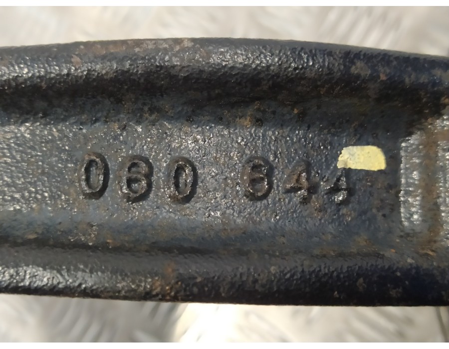 Recambio de mangueta delantera izquierda para mercedes-benz clase r (w251) 3.0 cdi cat referencia OEM IAM 060644  C2060644