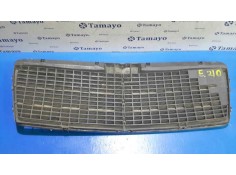 Recambio de rejilla delantera para mercedes-benz clase e (w210) berlina 2.8 24v cat referencia OEM IAM 2108800083   2