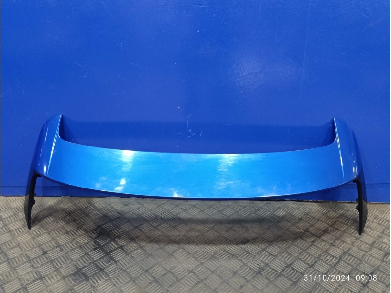 Recambio de aleron trasero para renault clio v 1.0 tce referencia OEM IAM 960307611R  2304857