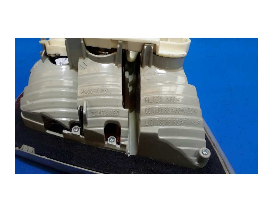 Recambio de piloto trasero izquierdo para bmw serie 3 berlina (e90) 2.0 16v diesel referencia OEM IAM 6937459  