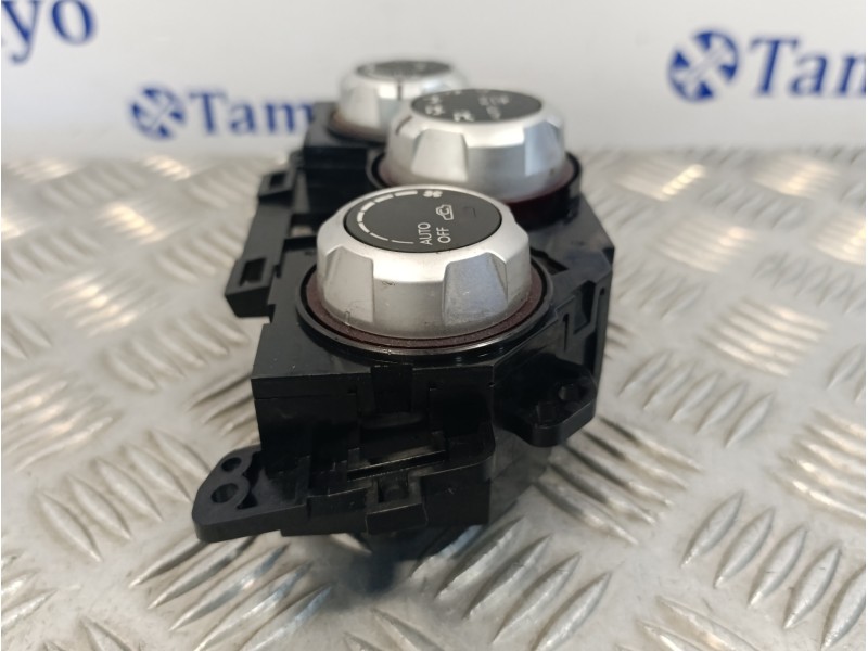 Recambio de mando climatizador para subaru impreza g12 2.0 diesel cat referencia OEM IAM 72311SC110  T1007772LC