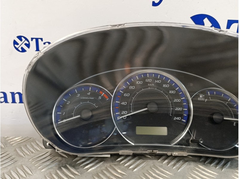 Recambio de cuadro instrumentos para subaru impreza g12 2.0 diesel cat referencia OEM IAM 85004FG600  
