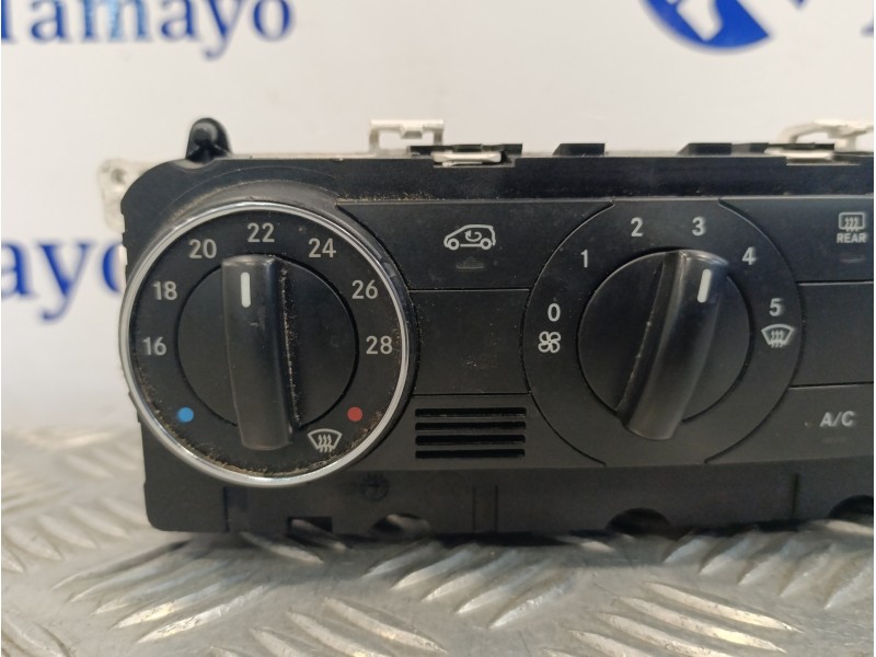 Recambio de mando climatizador para mercedes-benz clase b (w245) 2.0 cdi cat referencia OEM IAM A1698301985  69780014