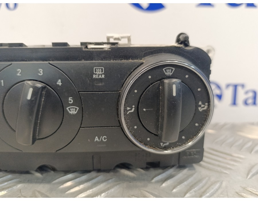 Recambio de mando climatizador para mercedes-benz clase b (w245) 2.0 cdi cat referencia OEM IAM A1698301985  69780014