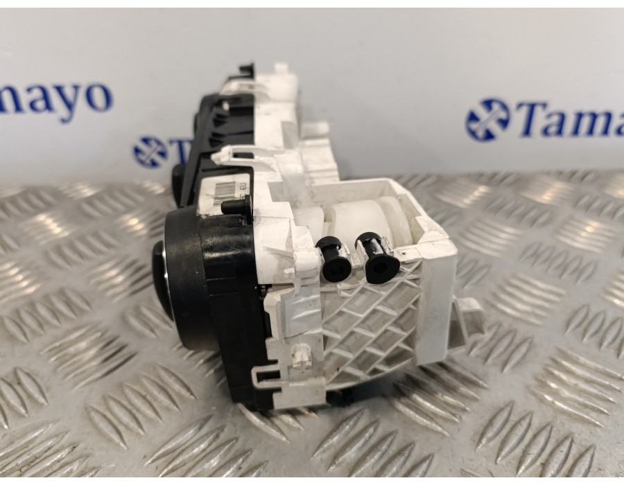 Recambio de mando climatizador para mercedes-benz clase b (w245) 2.0 cdi cat referencia OEM IAM A1698301985  69780014