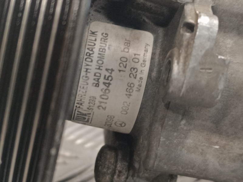 Recambio de bomba servodireccion para mercedes-benz vito (w638) caja cerrada 2.3 turbodiesel referencia OEM IAM 0024662301  