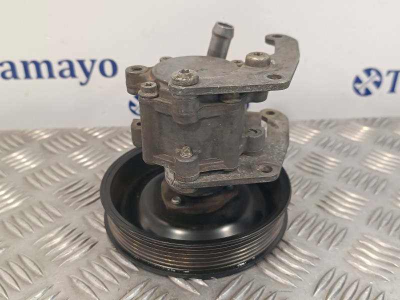 Recambio de bomba servodireccion para mercedes-benz vito (w638) caja cerrada 2.3 turbodiesel referencia OEM IAM 0024662301  