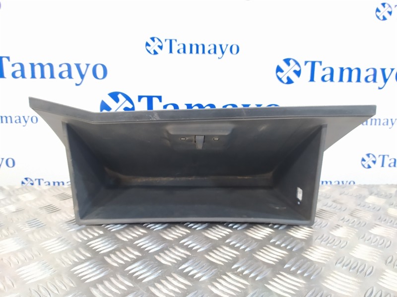 Recambio de guantera para ssangyong kyron 2.0 referencia OEM IAM 7772009000  