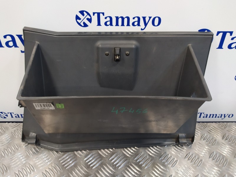 Recambio de guantera para ssangyong kyron 2.0 referencia OEM IAM 7772009000  