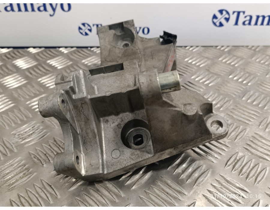 Recambio de soporte alternador para renault kangoo (f/kc0) 1.5 dci diesel referencia OEM IAM 8200185605  