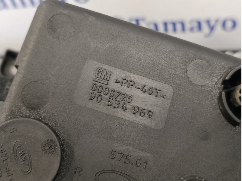 Recambio de faro antiniebla derecho para opel corsa c 1.4 16v referencia OEM IAM 90534969  