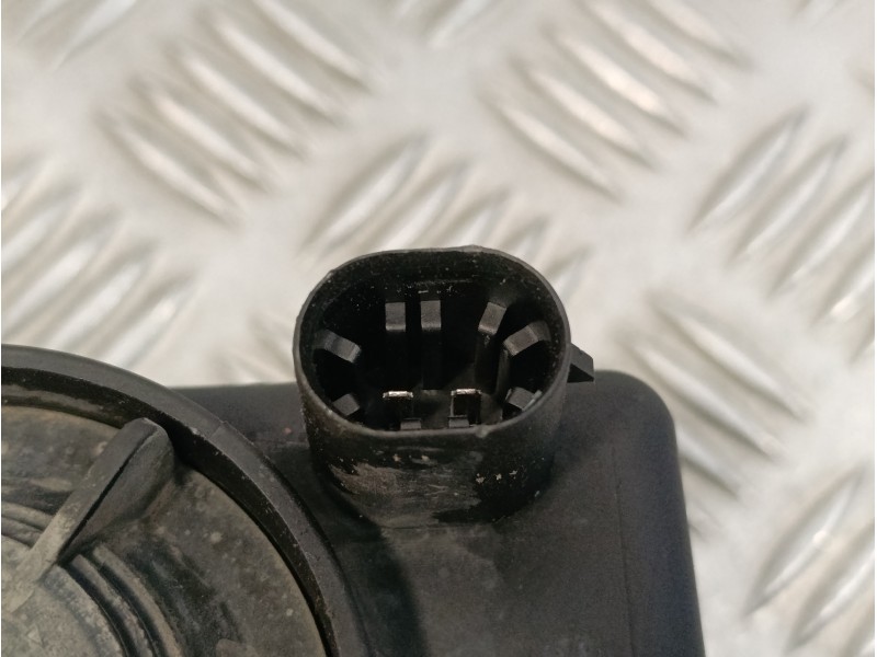 Recambio de faro antiniebla derecho para opel corsa c 1.4 16v referencia OEM IAM 90534969  