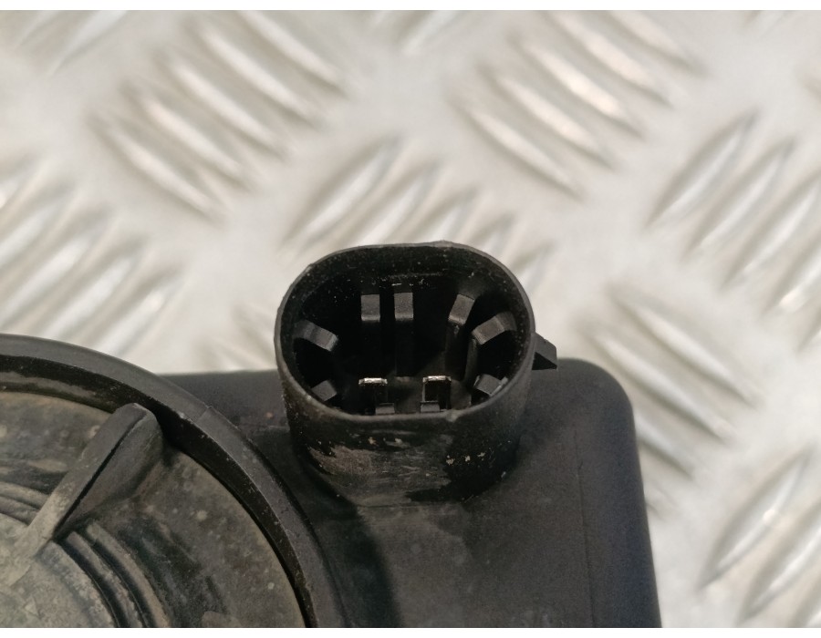 Recambio de faro antiniebla derecho para opel corsa c 1.4 16v referencia OEM IAM 90534969  