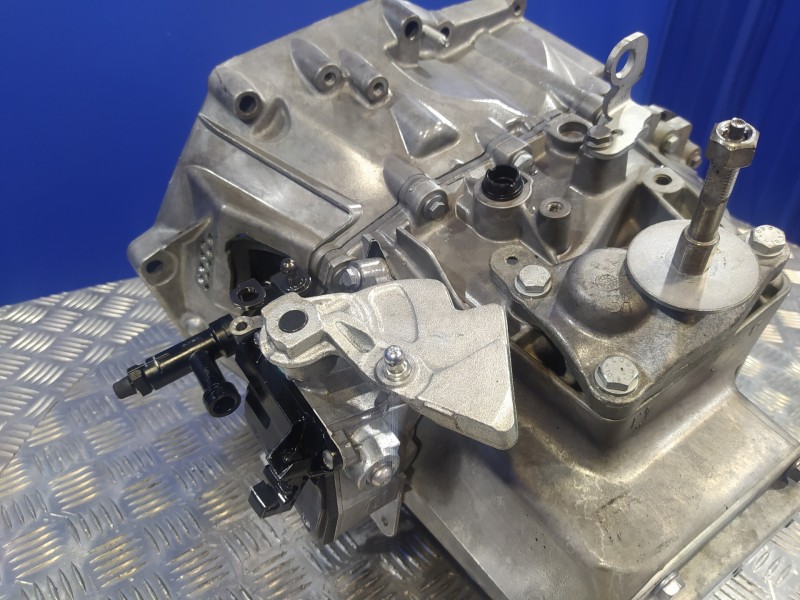 Recambio de caja cambios para citroën c4 picasso 1.6 hdi fap referencia OEM IAM 20EA07  