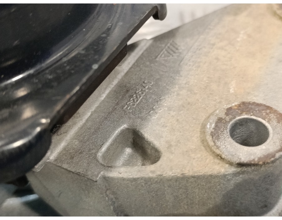 Recambio de soporte motor derecho para renault koleos 2.0 dci diesel fap referencia OEM IAM 575AF100C  