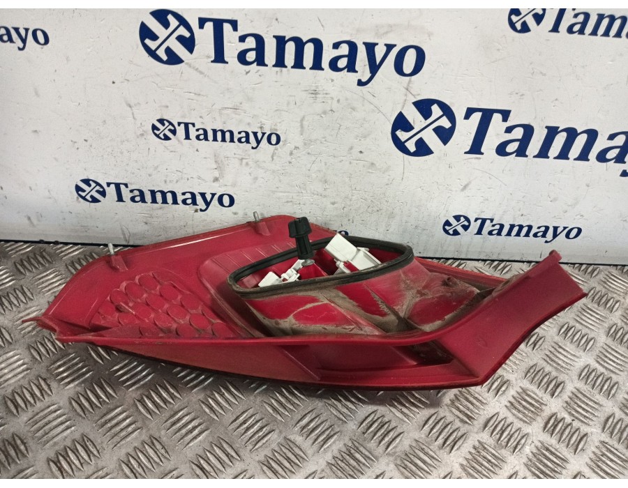 Recambio de piloto trasero izquierdo para ford fiesta vi (cb1, ccn) 1.6 tdci referencia OEM IAM 8A6113406A  