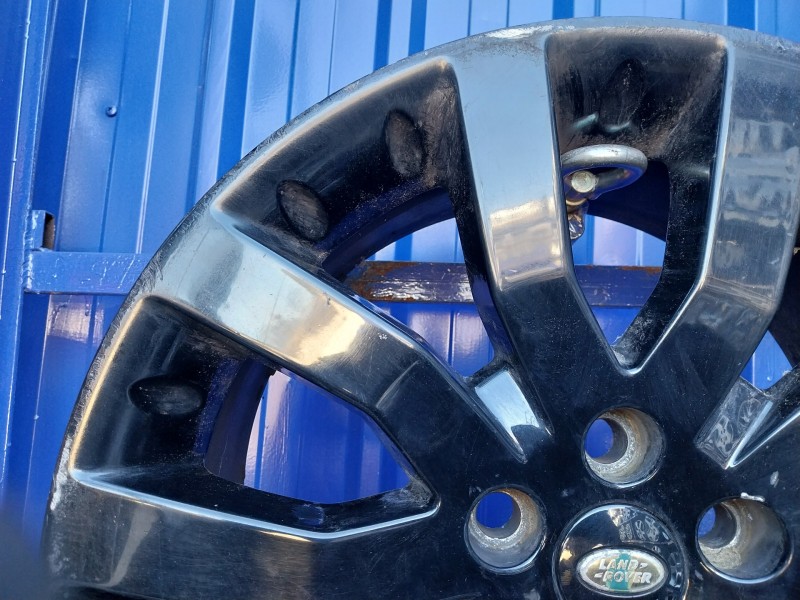 Recambio de llanta para land rover range rover sport 2.7 td v6 cat referencia OEM IAM RRC500681XXX  