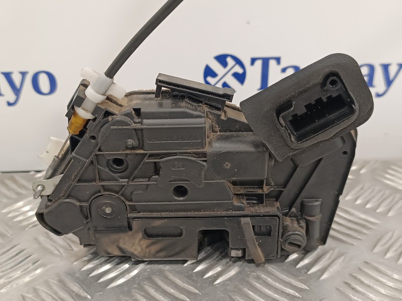 Recambio de cerradura puerta trasera derecha para volkswagen polo (6r1) 1.4 tdi referencia OEM IAM 6R4839016A  