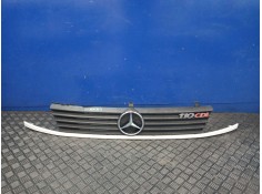 Recambio de rejilla delantera para mercedes-benz vito (w638) caja cerrada 2.1 cc referencia OEM IAM A6388880415  