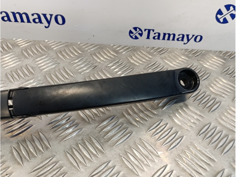 Recambio de brazo limpia delantero derecho para hyundai i30 fastback 1.4 tgdi cat referencia OEM IAM   