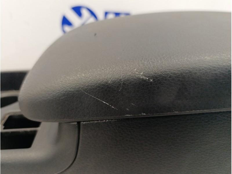 Recambio de apoyabrazos central para subaru impreza g12 2.0 diesel cat referencia OEM IAM 92113FG000 92132FG010 92174FG000
