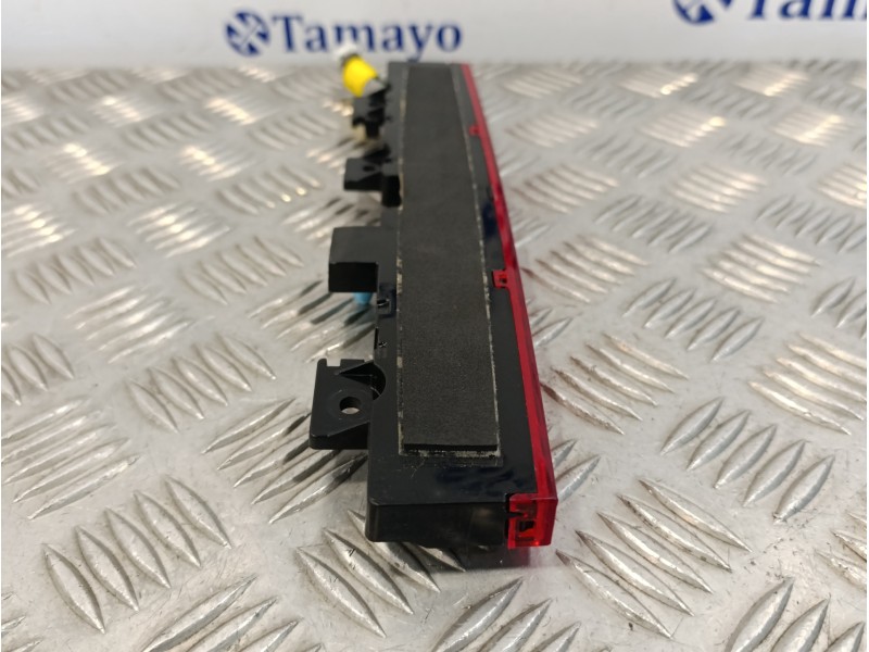 Recambio de luz central de freno para hyundai i30 fastback 1.4 tgdi cat referencia OEM IAM 92700G4110  