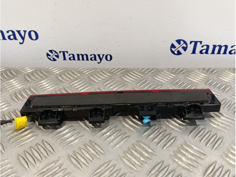 Recambio de luz central de freno para hyundai i30 fastback 1.4 tgdi cat referencia OEM IAM 92700G4110  