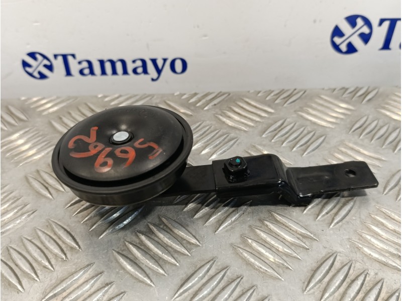 Recambio de claxon para hyundai i30 fastback 1.4 tgdi cat referencia OEM IAM 96630F2000  