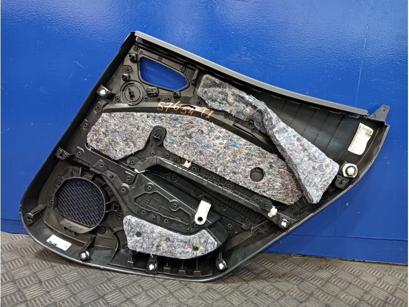 Recambio de guarnecido puerta trasera izquierda para renault clio v 1.0 tce referencia OEM IAM 829A11818R  T0532669