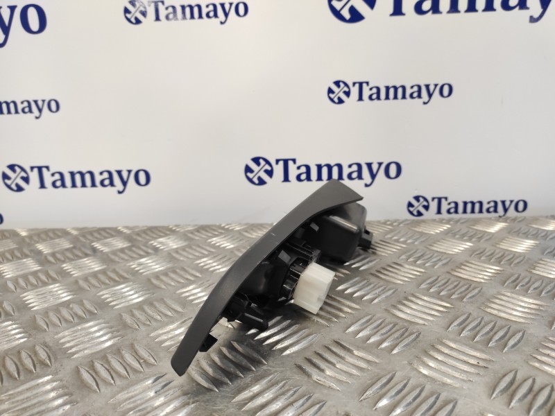 Recambio de mando elevalunas trasero derecho para nissan micra v (k14) 1.0 12v cat referencia OEM IAM 829505FA1E  