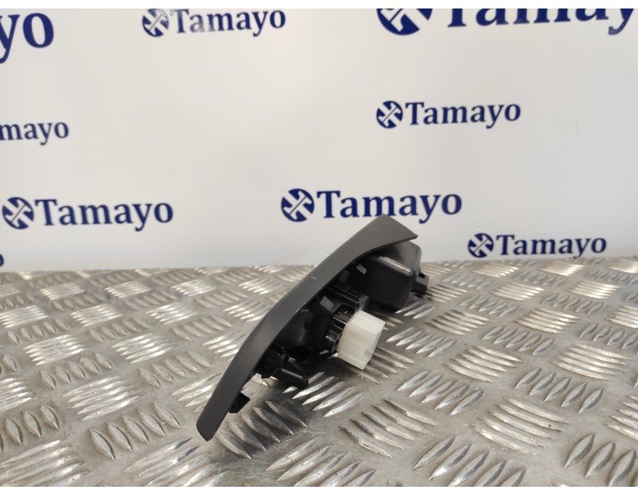 Recambio de mando elevalunas trasero derecho para nissan micra v (k14) 1.0 12v cat referencia OEM IAM 829505FA1E  